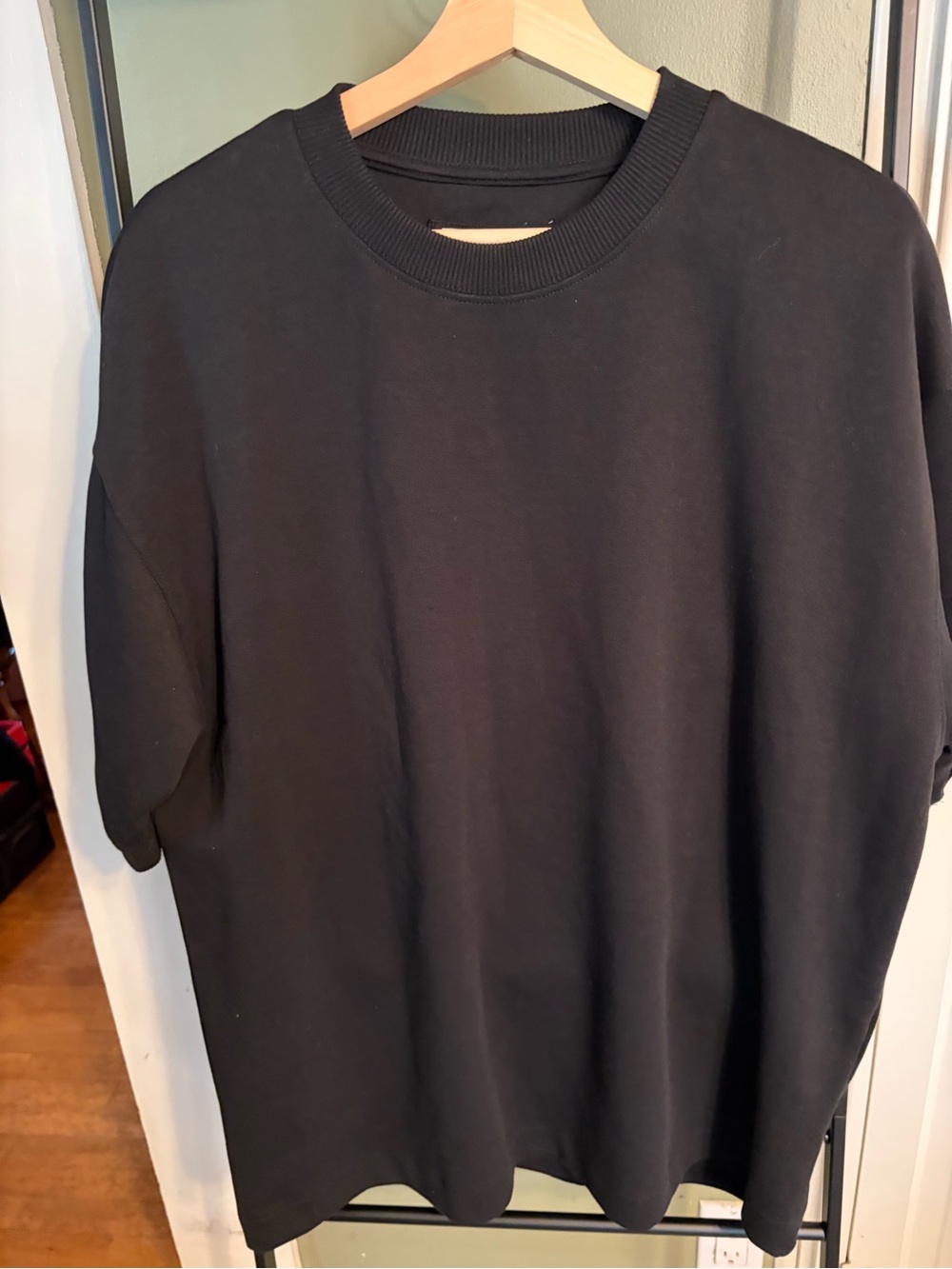 Men's Black Crewneck short Sleeve Sweatshirt
